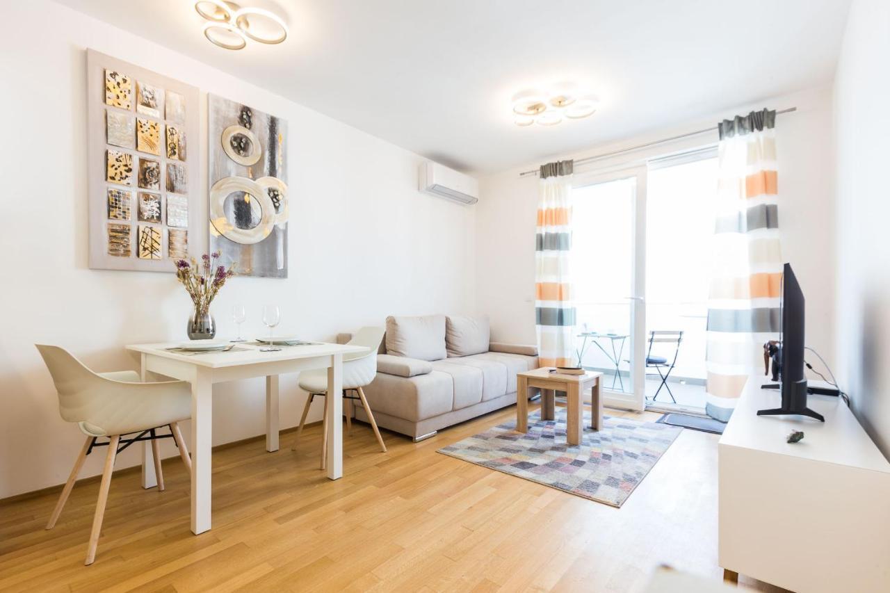 זאדאר Tanja Modern Apartment With Balcony And Parking Garage מראה חיצוני תמונה