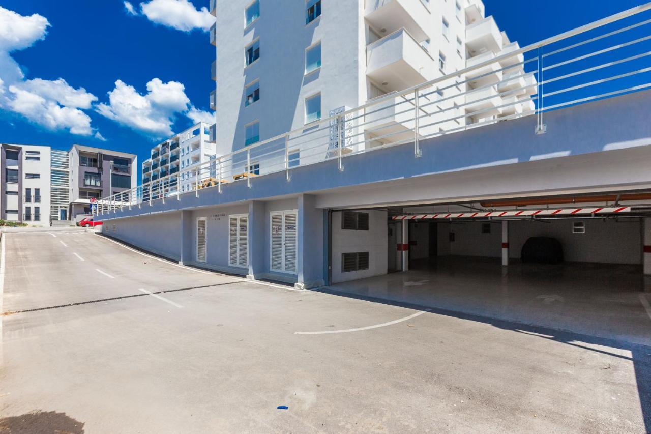 זאדאר Tanja Modern Apartment With Balcony And Parking Garage מראה חיצוני תמונה
