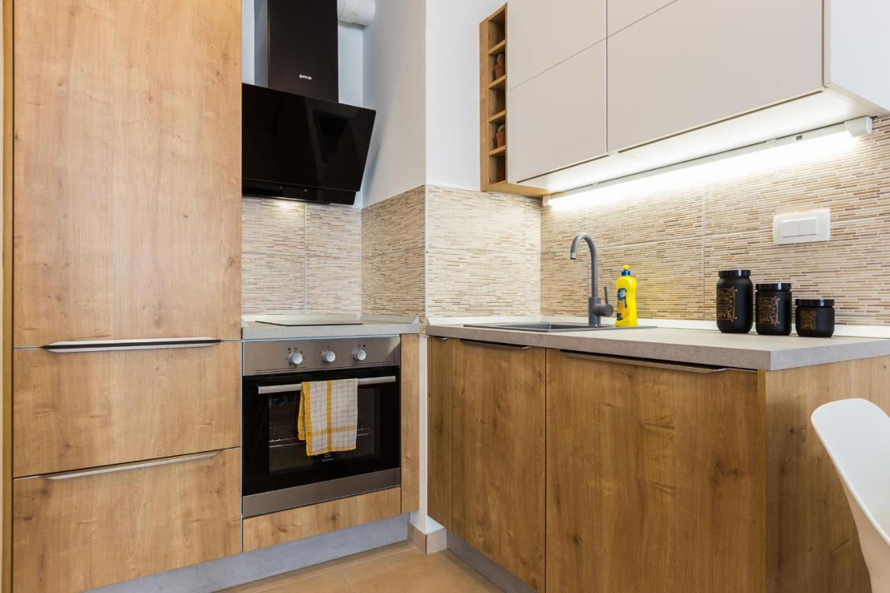 זאדאר Tanja Modern Apartment With Balcony And Parking Garage מראה חיצוני תמונה