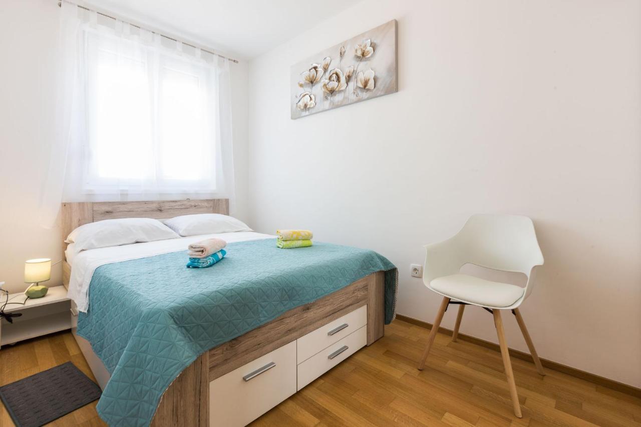 זאדאר Tanja Modern Apartment With Balcony And Parking Garage מראה חיצוני תמונה